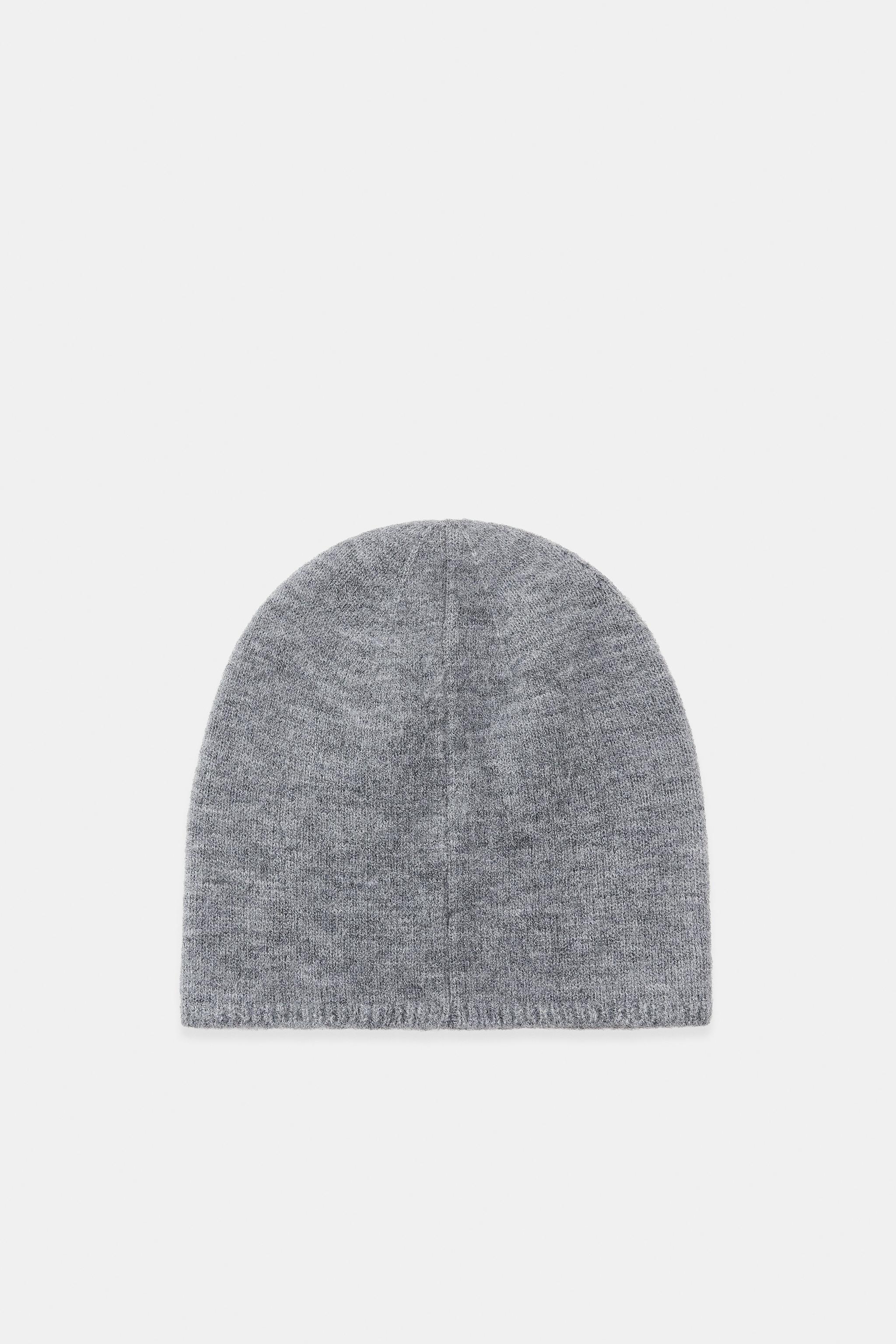 BEANIE HAT WITH EMBROIDERED FLOWERS AND BEADS